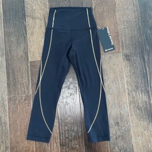 Lululemon ladies Align crop 21” gold. Special edition, New sz 2